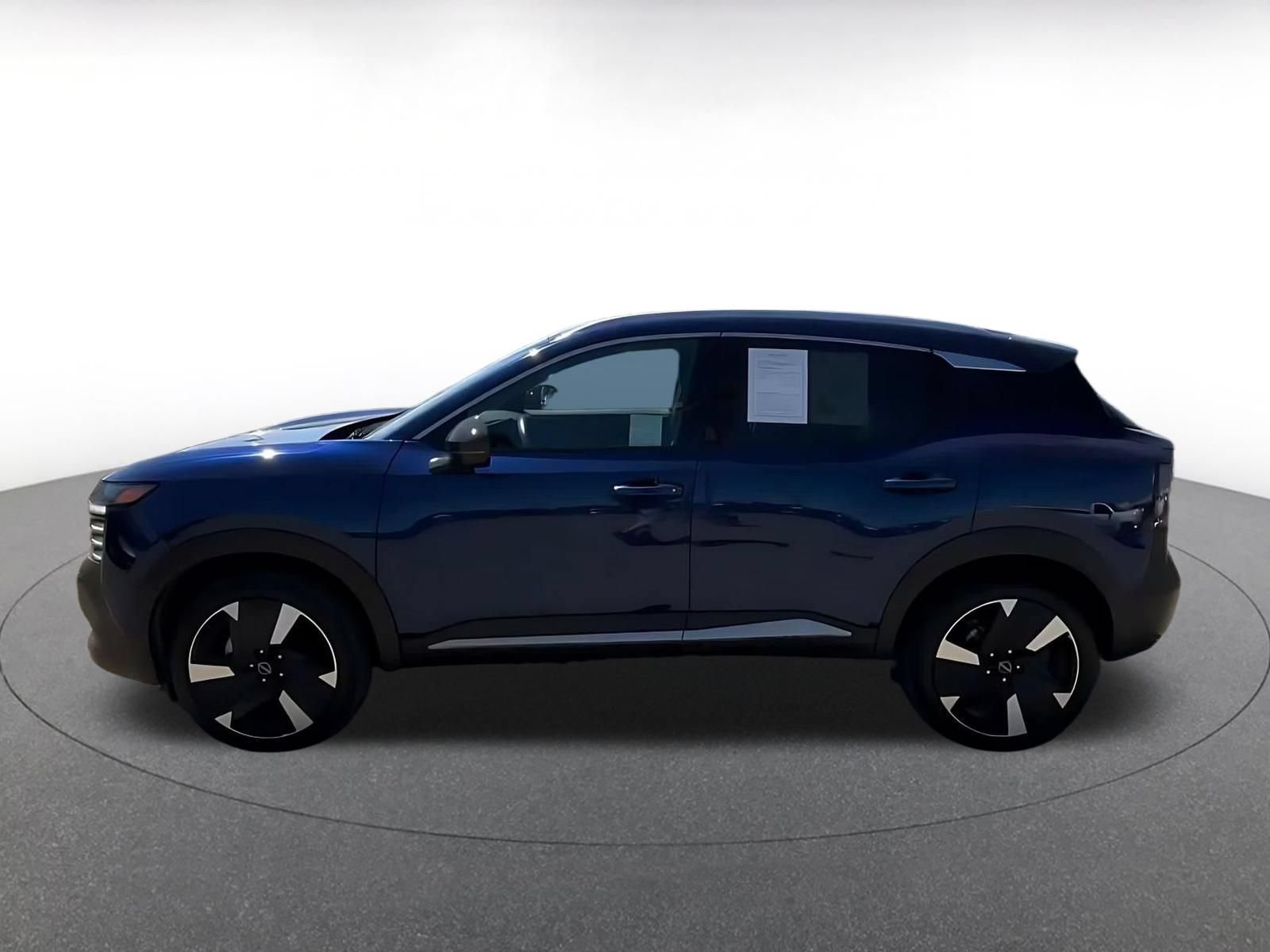 Used 2026 Nissan Kicks SR AWD/4WD image 8