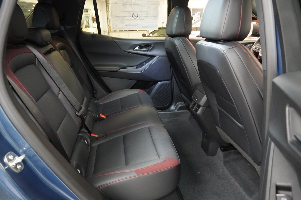 New 2027 Chevrolet Equinox RS w/ Convenience Package III AWD/4WD image 38