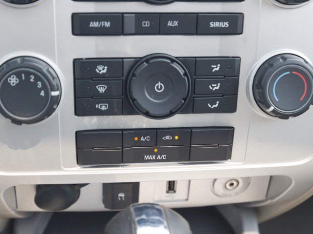 Used 2010 Mercury Mariner 4WD image 23