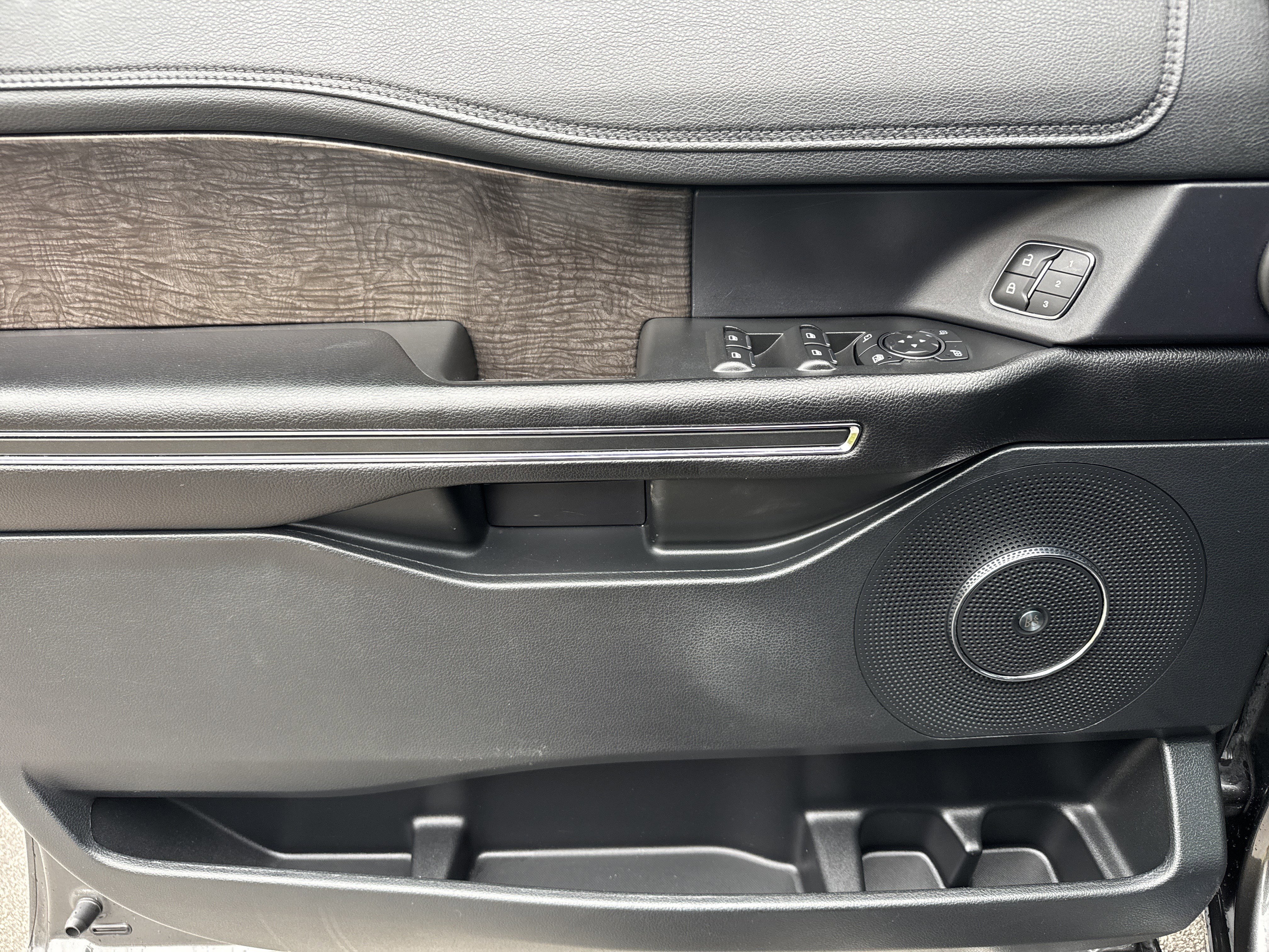 Used 2020 Ford Expedition Limited w/ Equipment Group 302A image 14