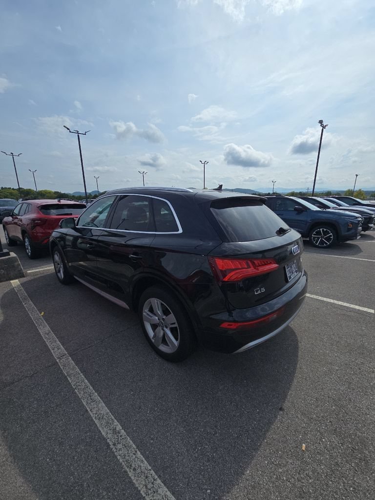Used 2018 Audi Q5 2.0T Premium Plus w/ Premium Plus Package AWD/4WD image 4