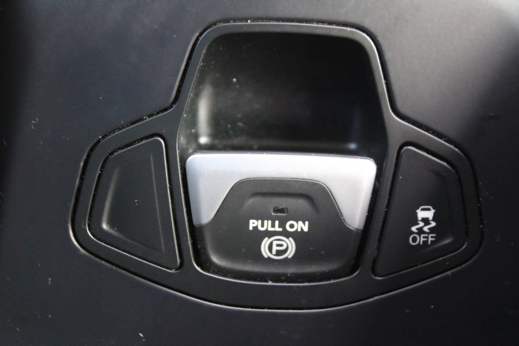 Used 2021 Jeep Renegade Latitude FWD image 35