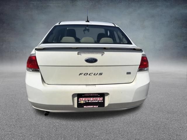 Used 2010 Ford Focus SE FWD image 8