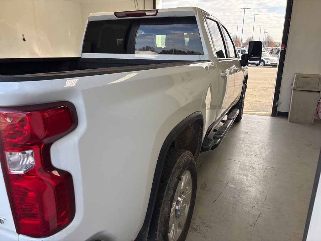 Used 2020 Chevrolet Silverado 2500 LT w/ Z71 Off-Road Package image 4