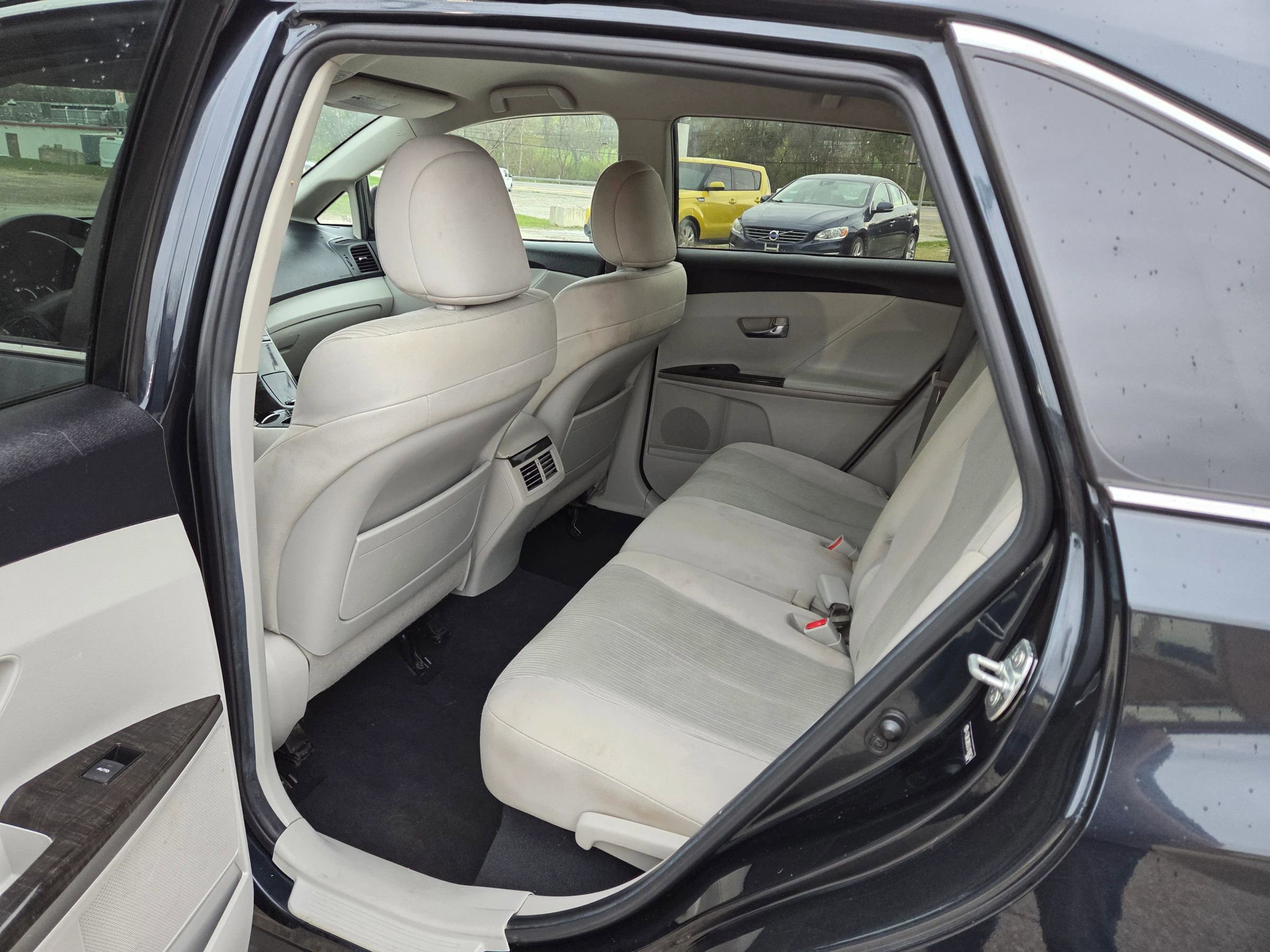 Used 2014 Toyota Venza LE w/ Tow Prep Package image 14