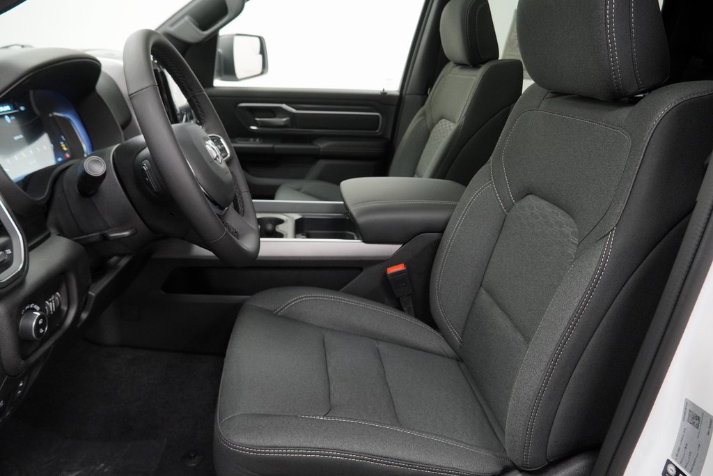 New 2026 RAM 1500 4x4 Crew Cab image 15