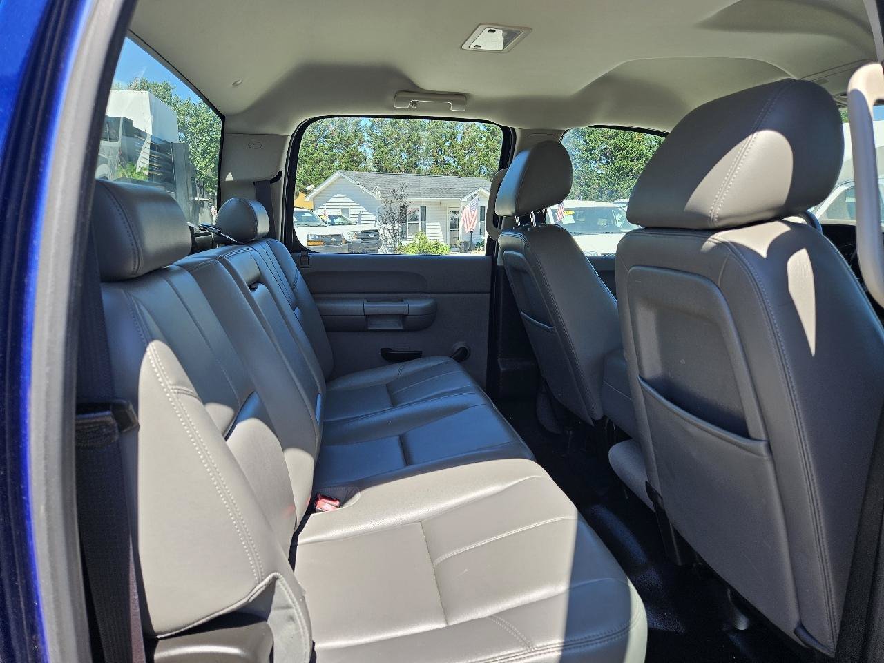 Used 2014 Chevrolet Silverado 3500 W/T w/ Skid Plate Package AWD/4WD image 45