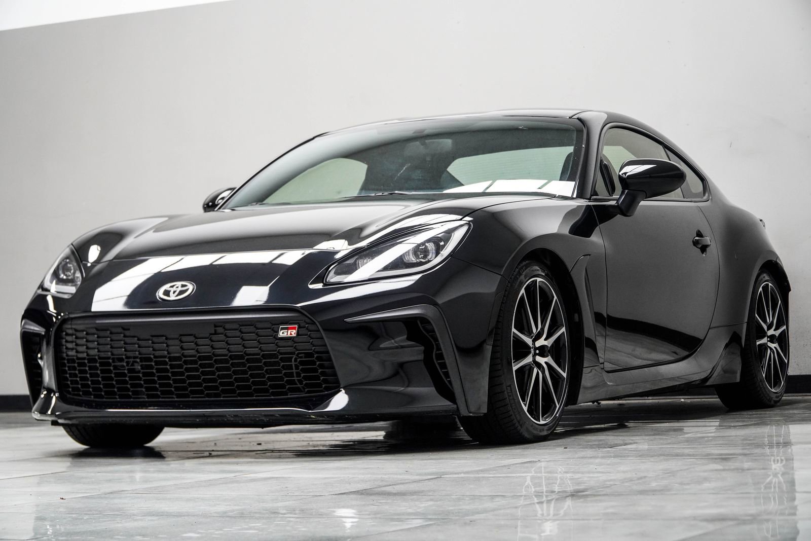 Used 2022 Toyota GR86 image 9