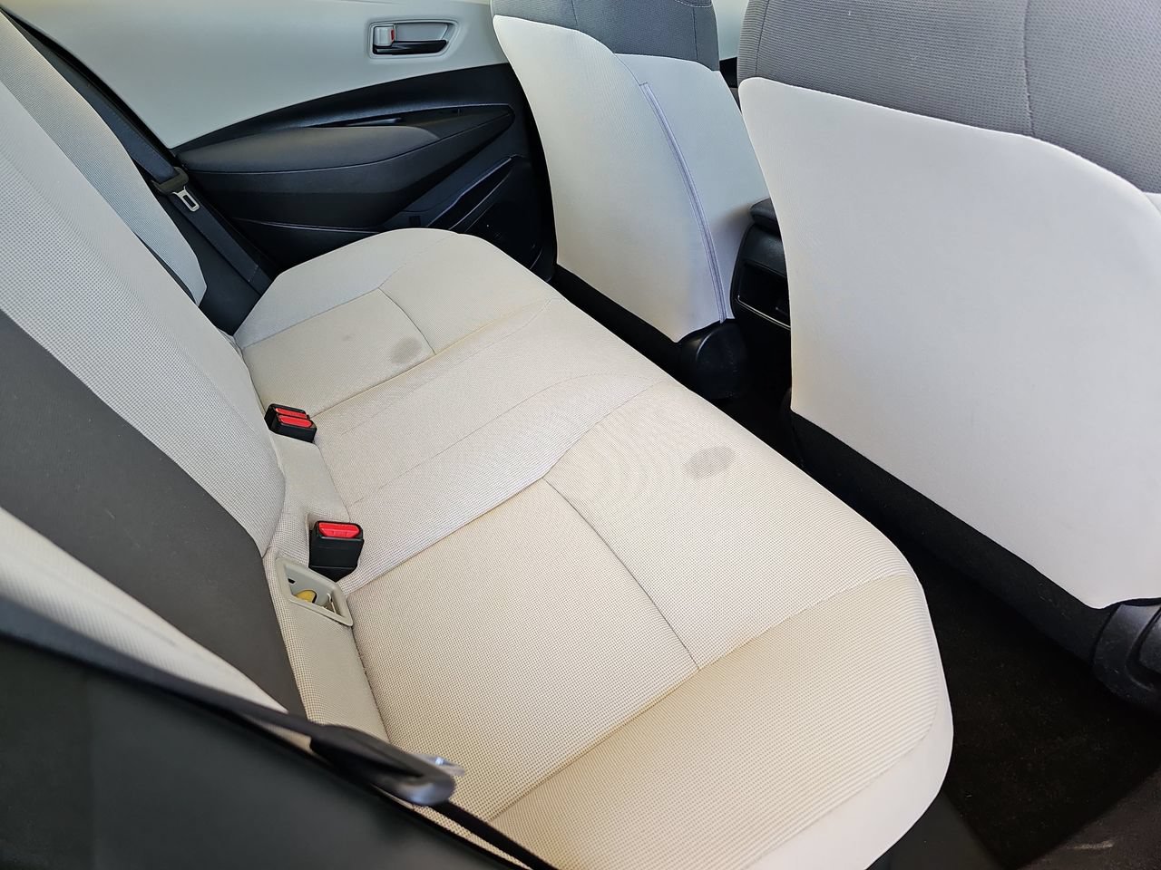 Used 2022 Toyota Corolla LE FWD image 14