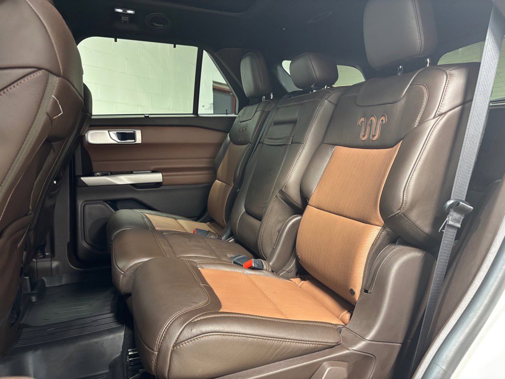 Used 2021 Ford Explorer King Ranch w/ Premium Technology Package image 28