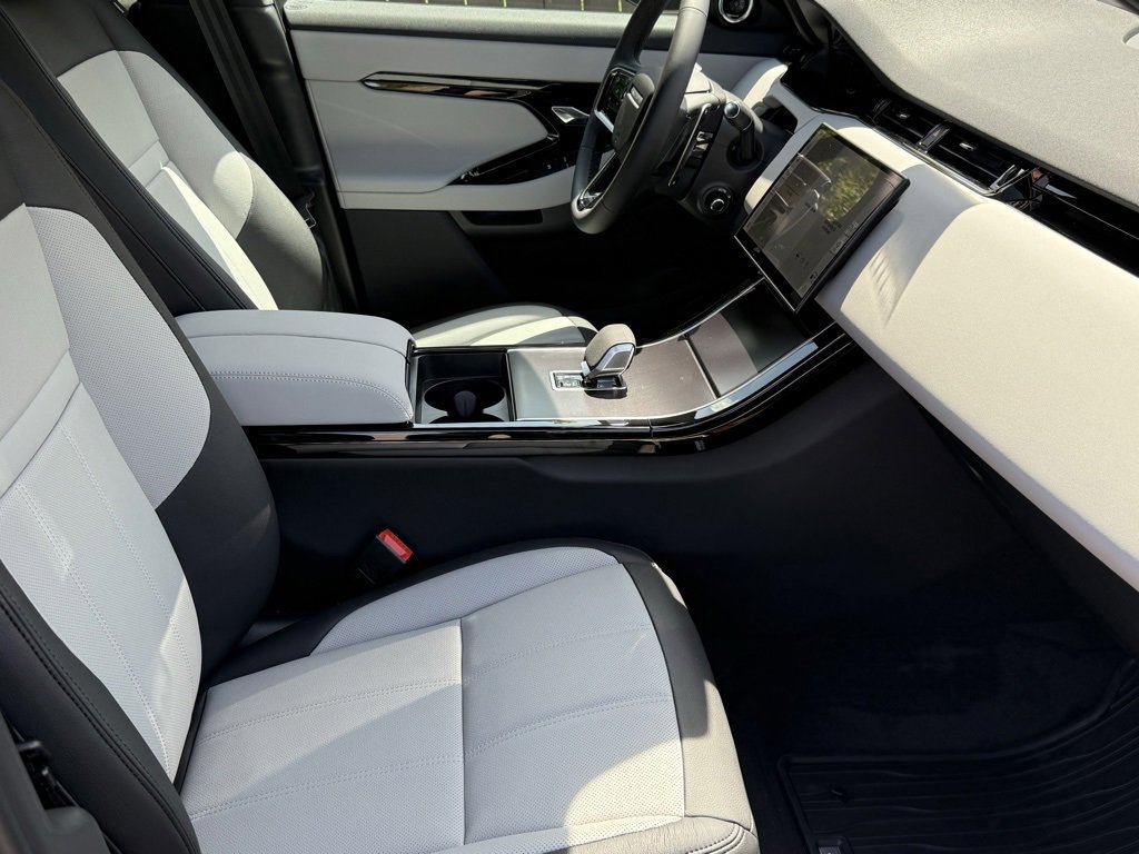 New 2026 Land Rover Range Rover Evoque Dynamic SE image 12