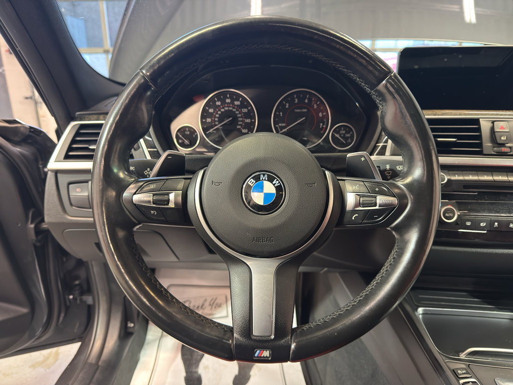 Used 2016 BMW 328i xDrive Sedan AWD/4WD image 16