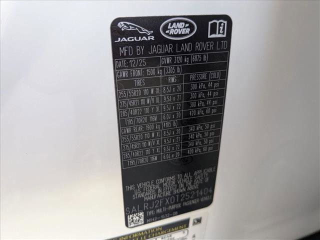 New 2026 Land Rover Discovery S image 17