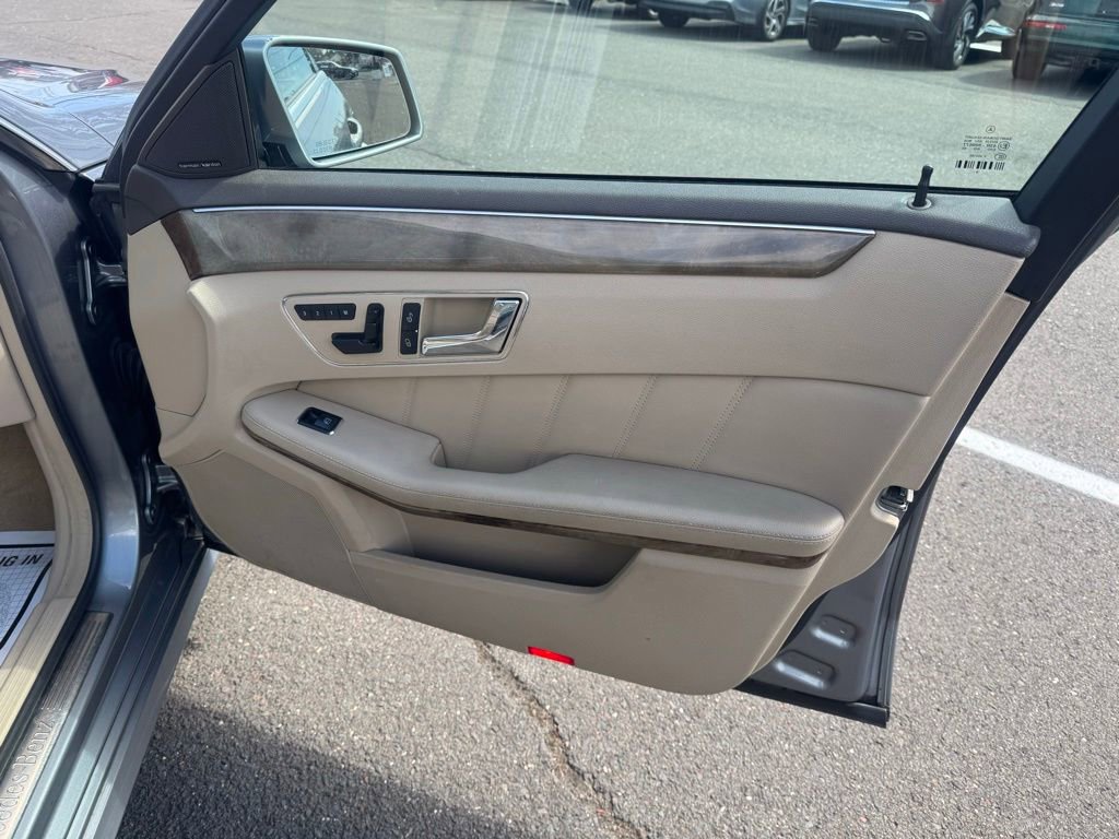 Used 2010 Mercedes-Benz E 350 4MATIC Sedan image 18