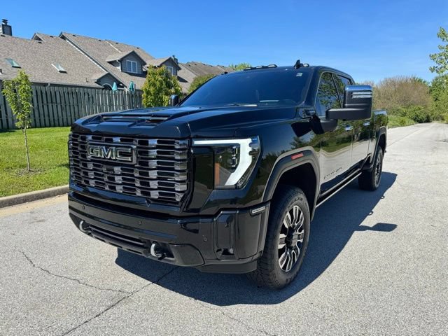 Used 2026 GMC Sierra 2500 Denali Ultimate AWD/4WD image 1