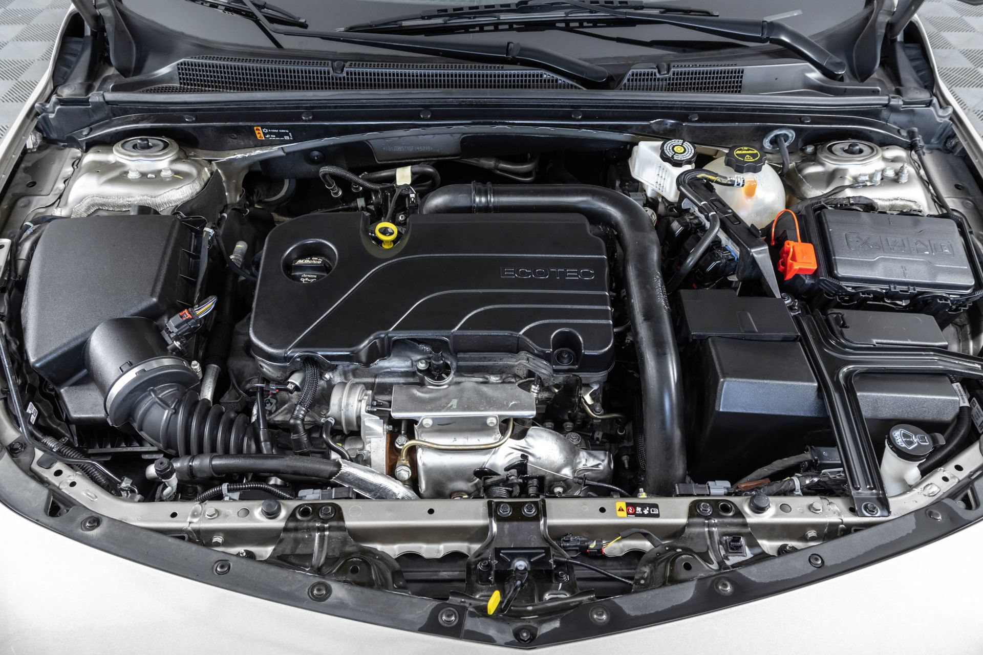 Used 2025 Chevrolet Malibu LT FWD image 46