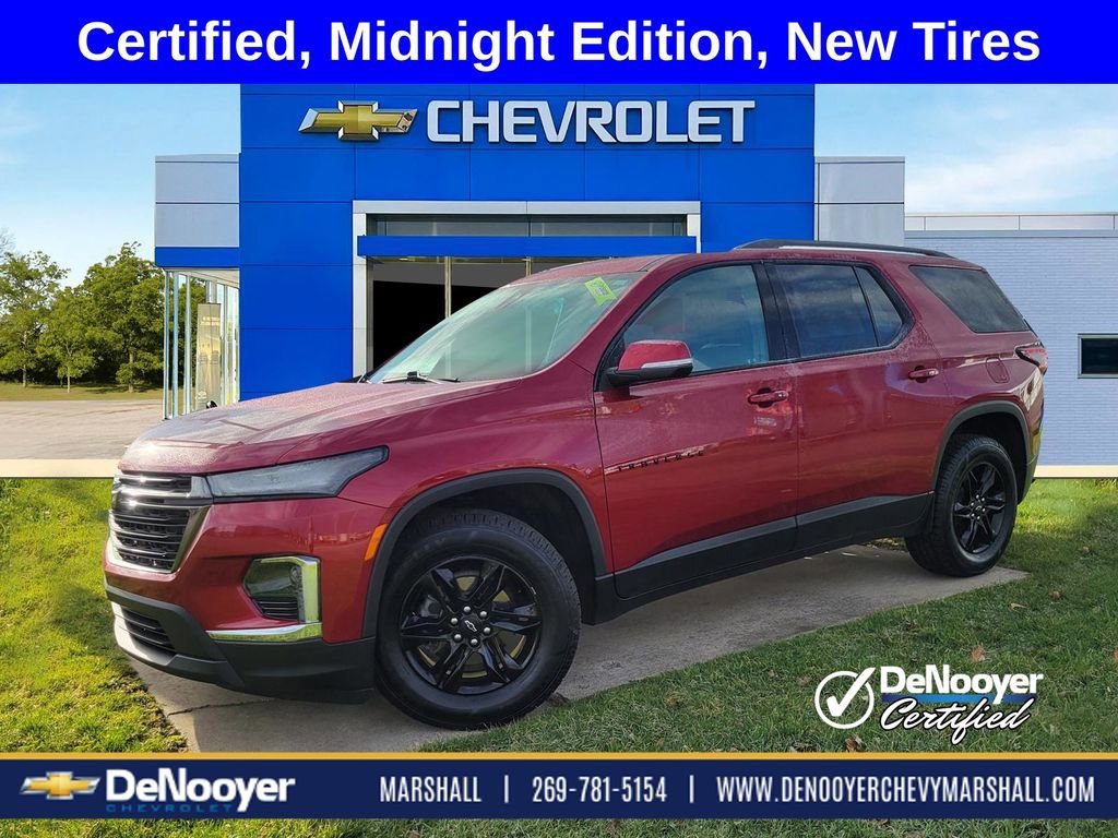 Used 2023 Chevrolet Traverse LT image 1