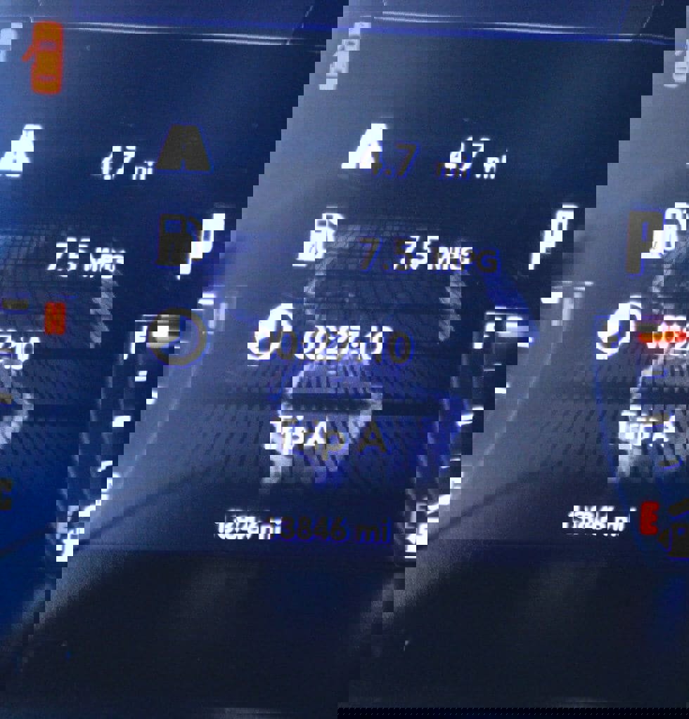 Used 2022 Dodge Challenger R/T w/ Blacktop Package image 22