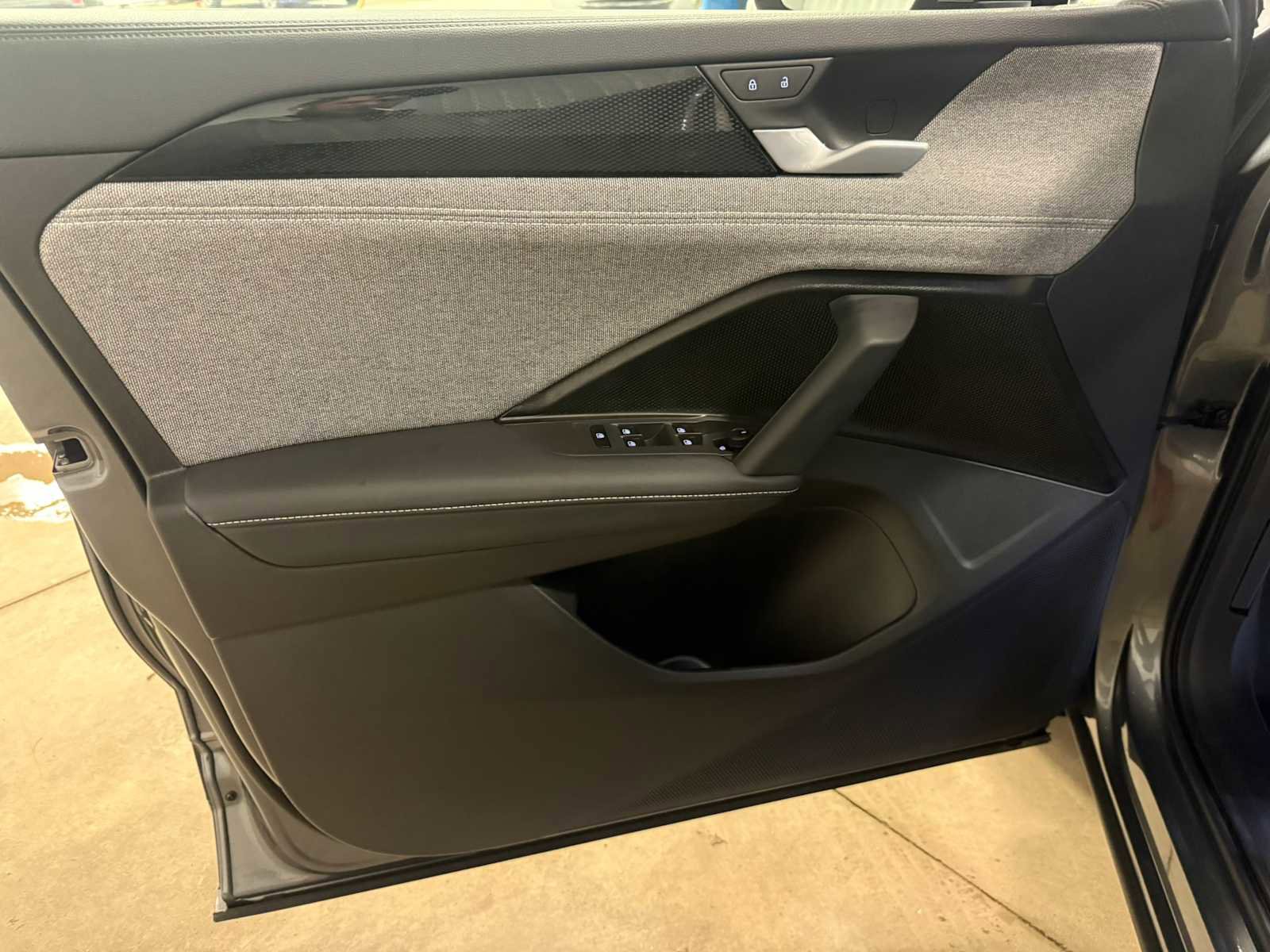 Certified 2025 Volkswagen Tiguan S image 20