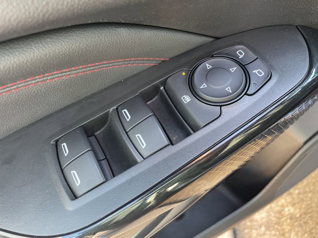 Used 2024 Chevrolet Trax RS w/ Sunroof Package image 19