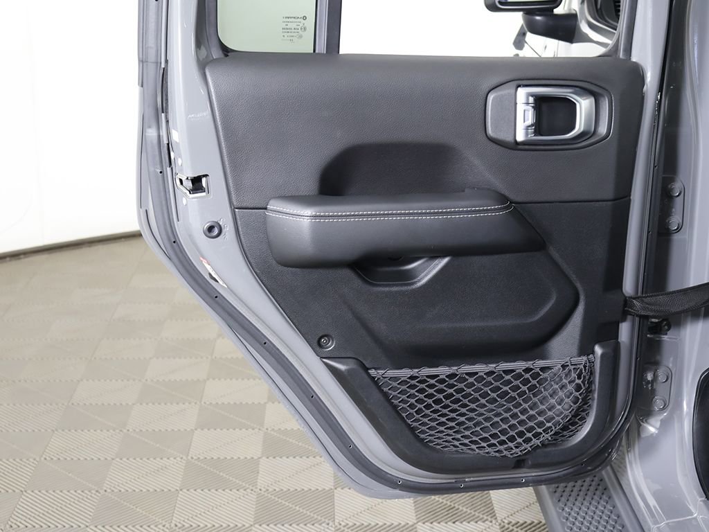 Used 2021 Jeep Wrangler Unlimited Sahara w/ Uconnect 4C Nav & Sound Group AWD/4WD image 21
