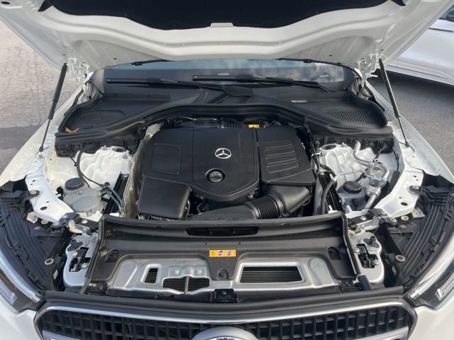 Used 2024 Mercedes-Benz GLC 300 4MATIC image 33