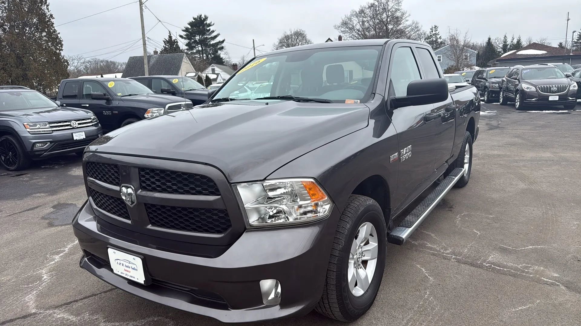 Used 2016 RAM 1500 Express image 3