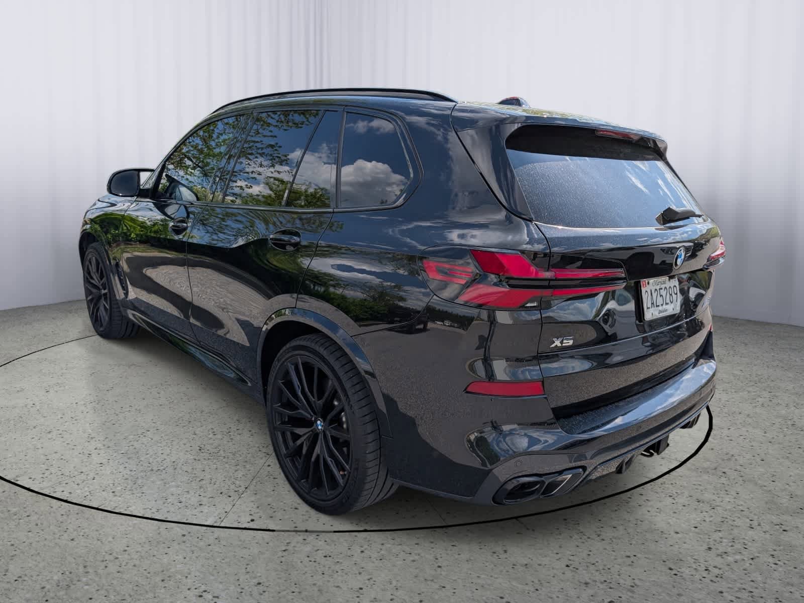 Used 2025 BMW X5 M60i AWD/4WD image 4