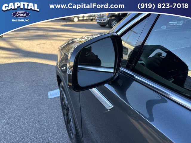 Used 2024 Kia Sorento S image 12