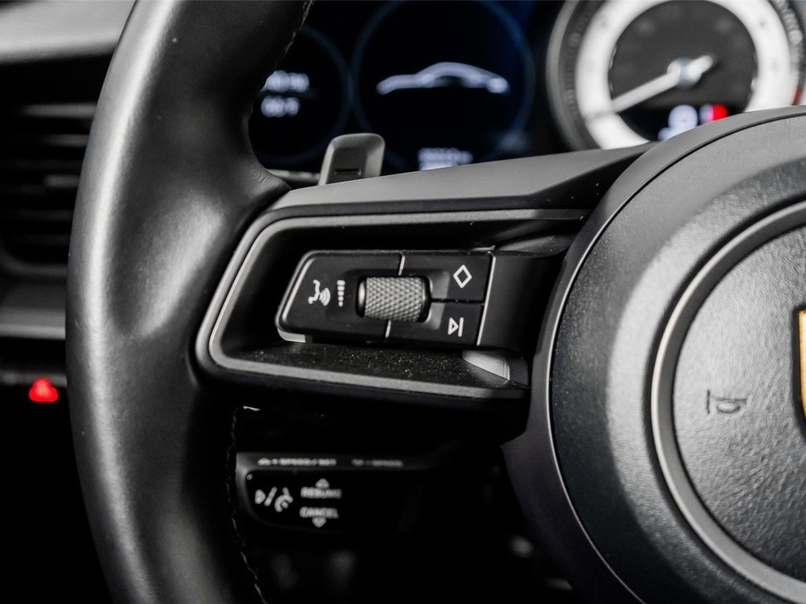 Used 2022 Porsche 911 Carrera RWD image 40