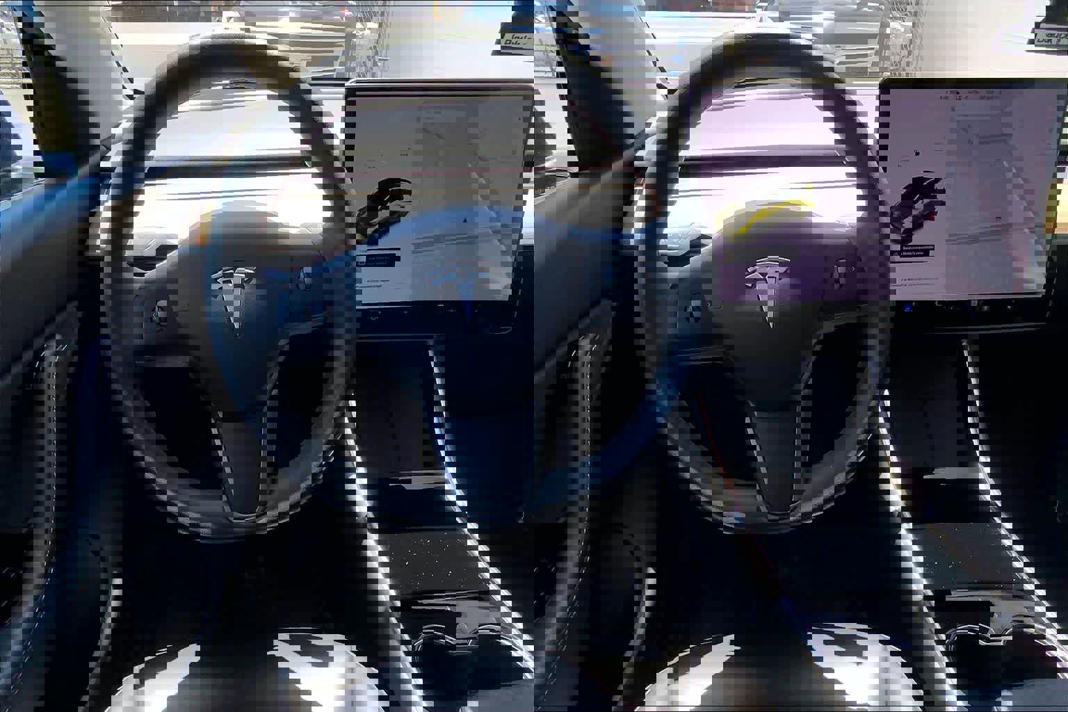 Used 2021 Tesla Model Y Long Range image 15