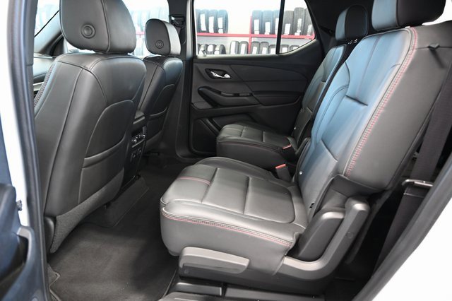 Used 2022 Chevrolet Traverse RS image 12