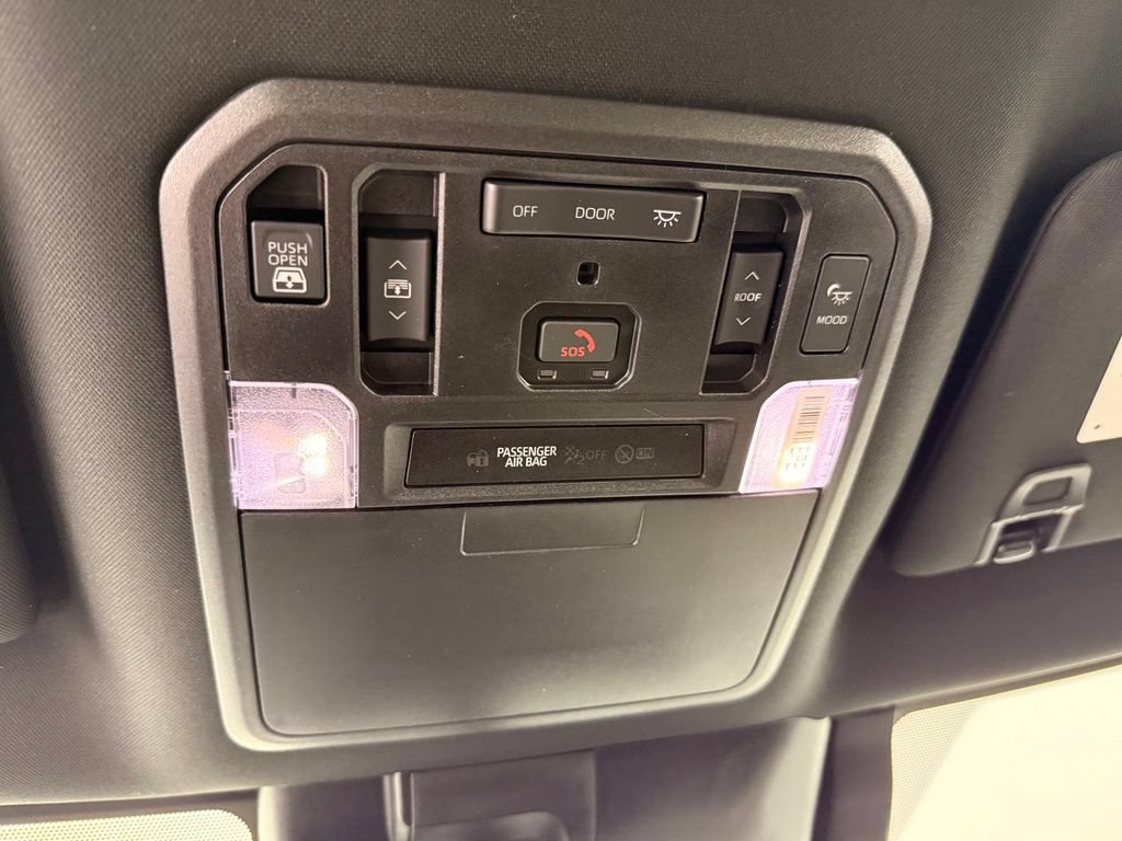 Certified 2025 Toyota Tundra Capstone AWD/4WD image 33