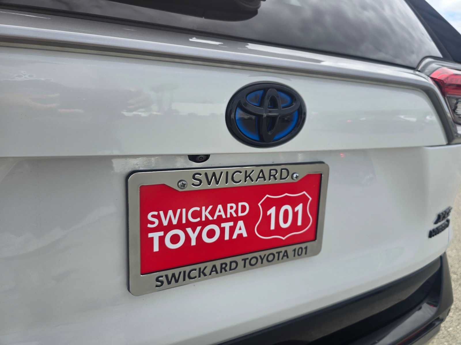 Used 2023 Toyota RAV4 XSE AWD/4WD image 13
