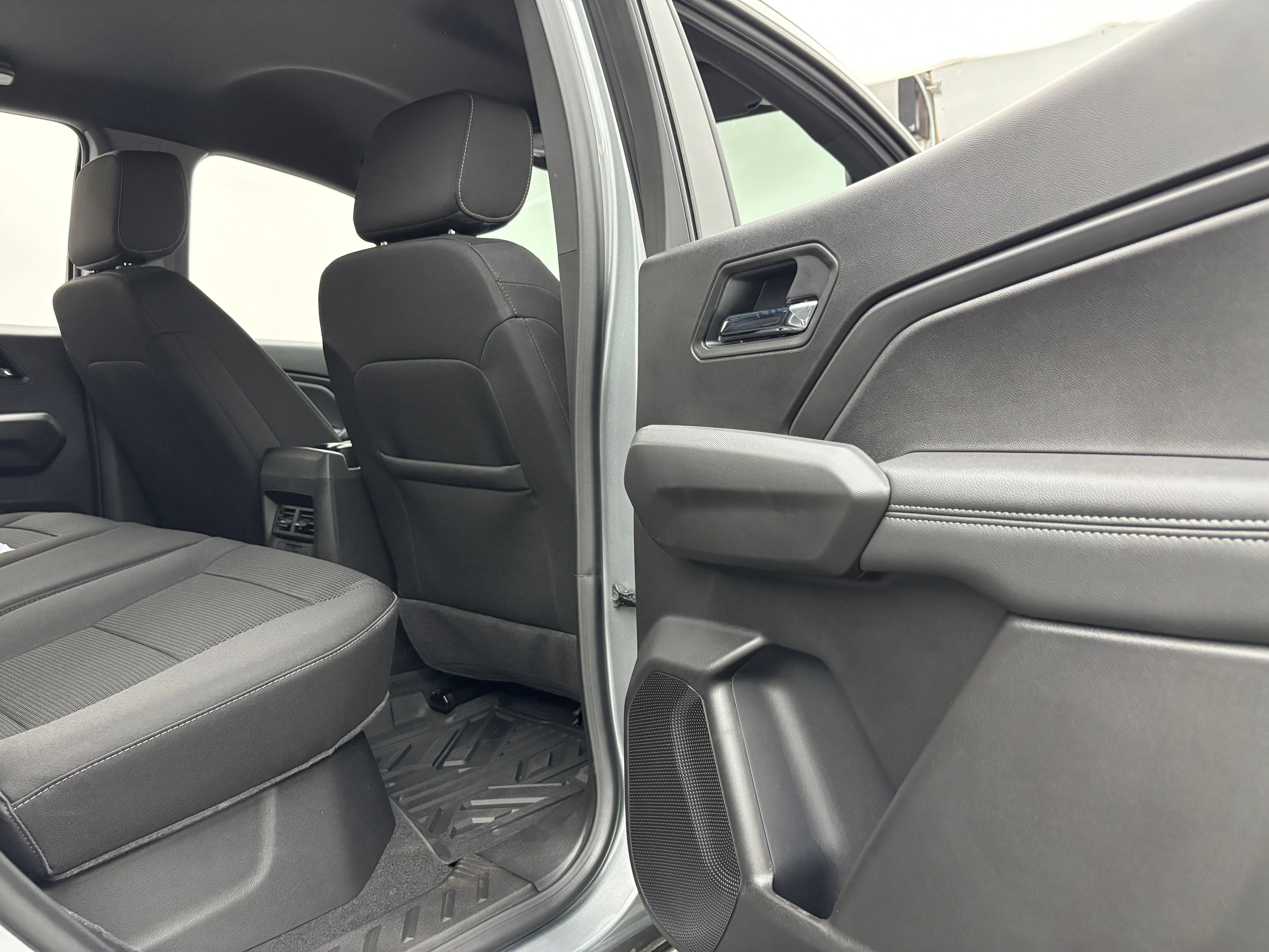 New 2026 GMC Canyon Elevation w/ Convenience Package RWD image 32