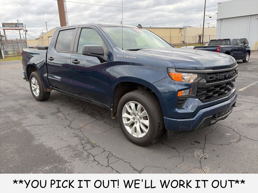 Used 2023 Chevrolet Silverado 1500 Custom image 1