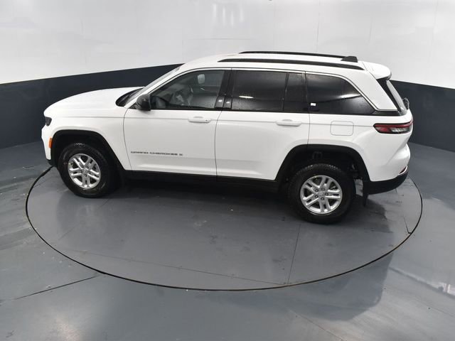 New 2025 Jeep Grand Cherokee Laredo w/ MOPAR Finishing Package image 38