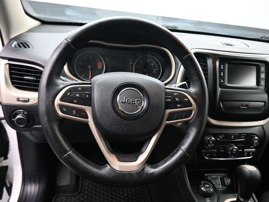 Used 2017 Jeep Cherokee Sport w/ Cold Weather Group image 15