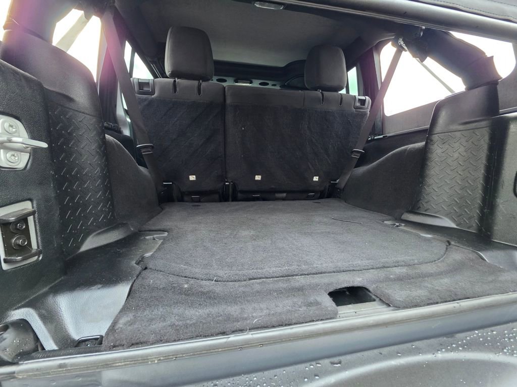 Used 2018 Jeep Wrangler Unlimited Sport w/ Connectivity Group image 19