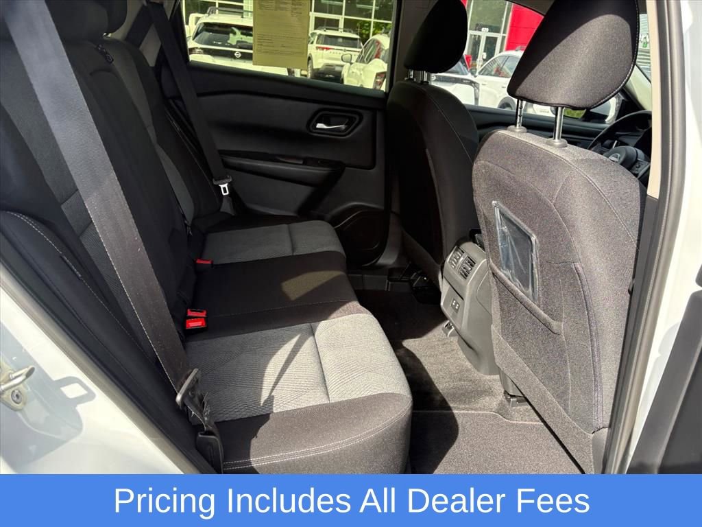 Used 2024 Nissan Rogue SV AWD/4WD image 20