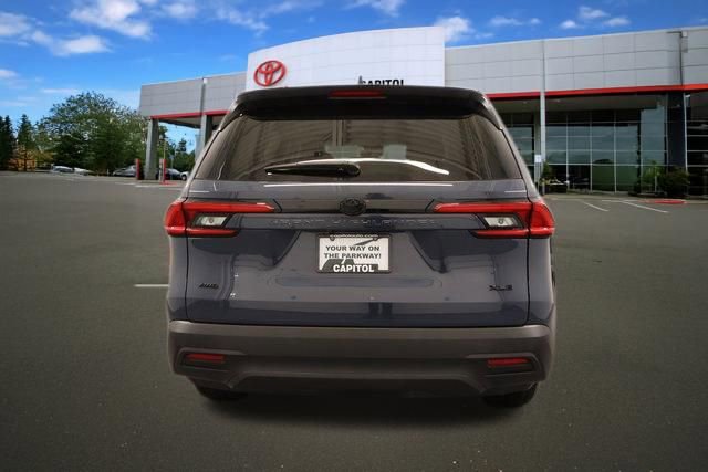 Certified 2024 Toyota Grand Highlander AWD image 4