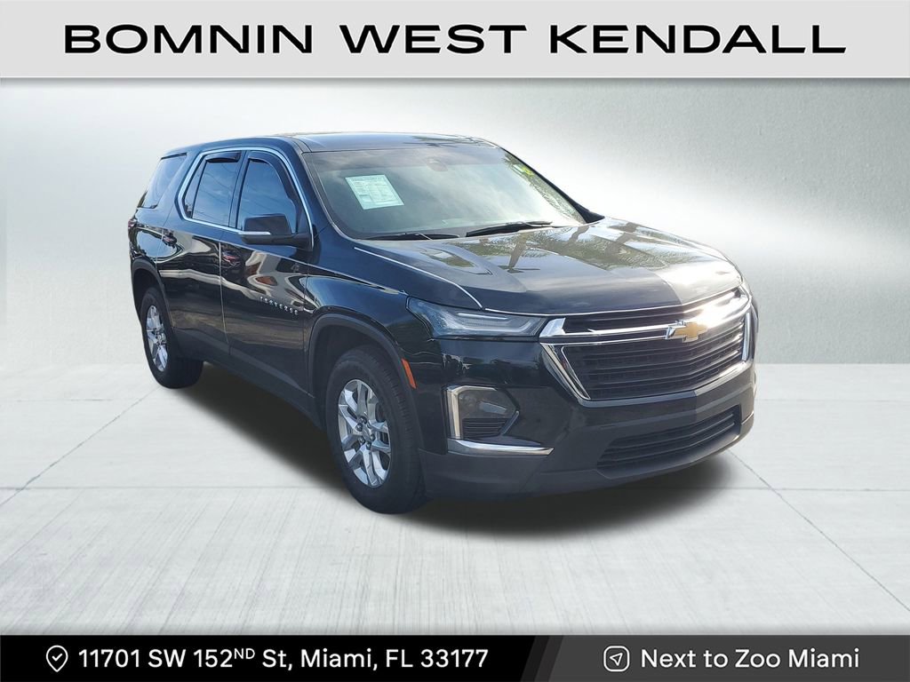 Used 2023 Chevrolet Traverse LS w/ Safety Package image 1