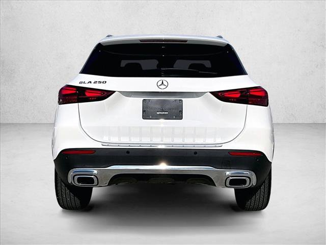 Used 2026 Mercedes-Benz GLA 250 image 4