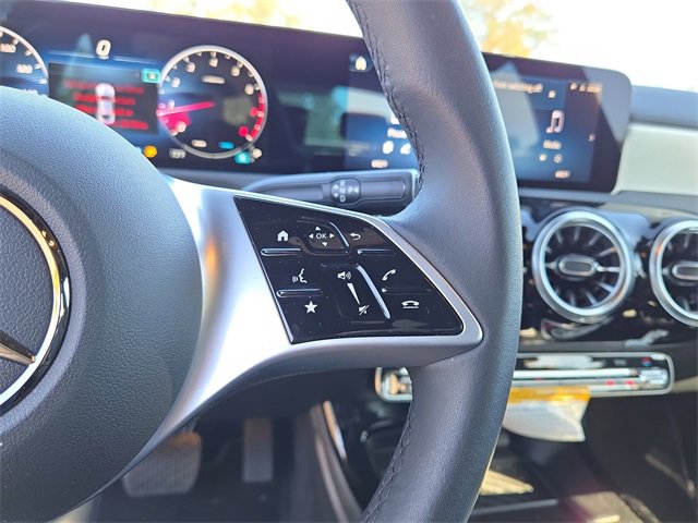 Used 2025 Mercedes-Benz CLA 250 4MATIC image 19