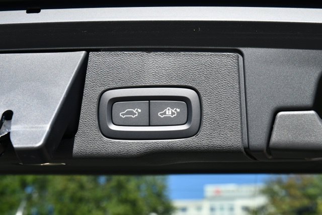 New 2027 Volvo XC60 B5 Ultra AWD/4WD image 30