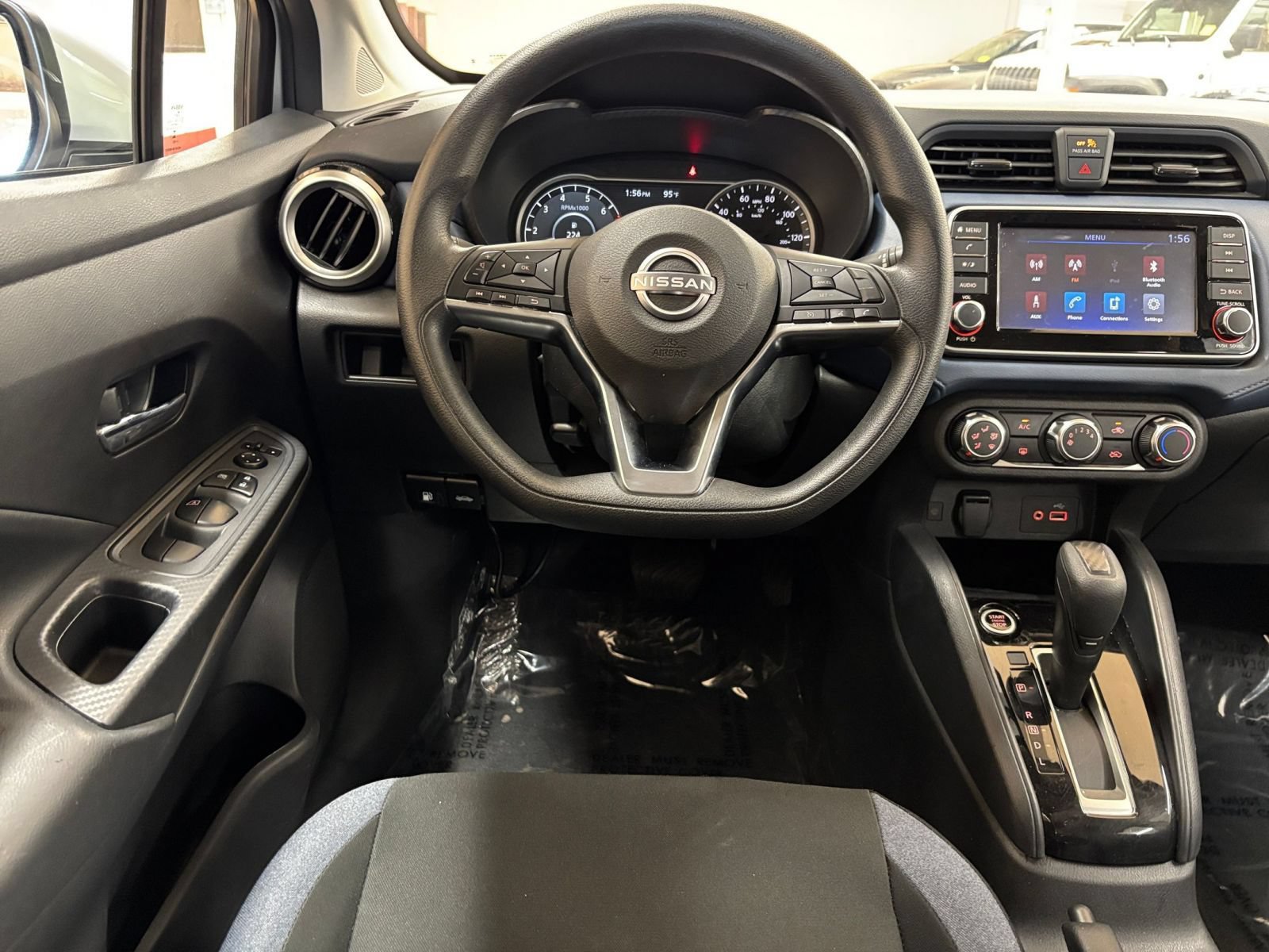 Used 2025 Nissan Versa SV FWD image 31