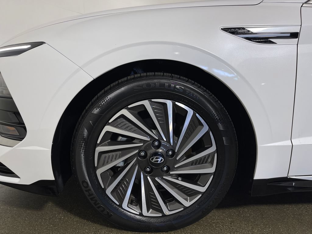 Certified 2025 Hyundai Sonata SEL FWD image 11