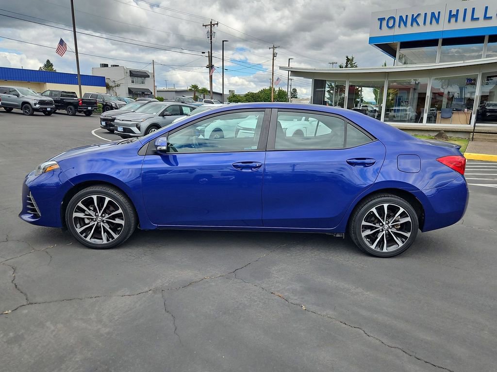 Used 2019 Toyota Corolla SE w/ SE Premium Package FWD image 3