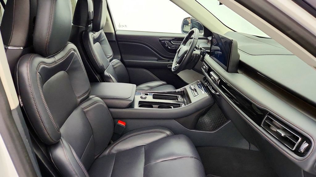 Used 2026 Lincoln Aviator Reserve AWD/4WD image 22