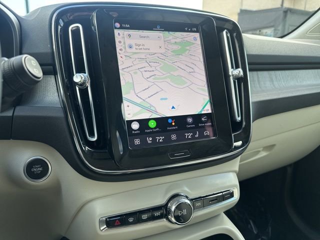 Certified 2023 Volvo XC40 B5 Ultimate w/ Climate Package image 22